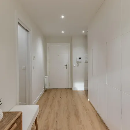 Nuevo Y Luminoso En Plaza Moyua Apartmán